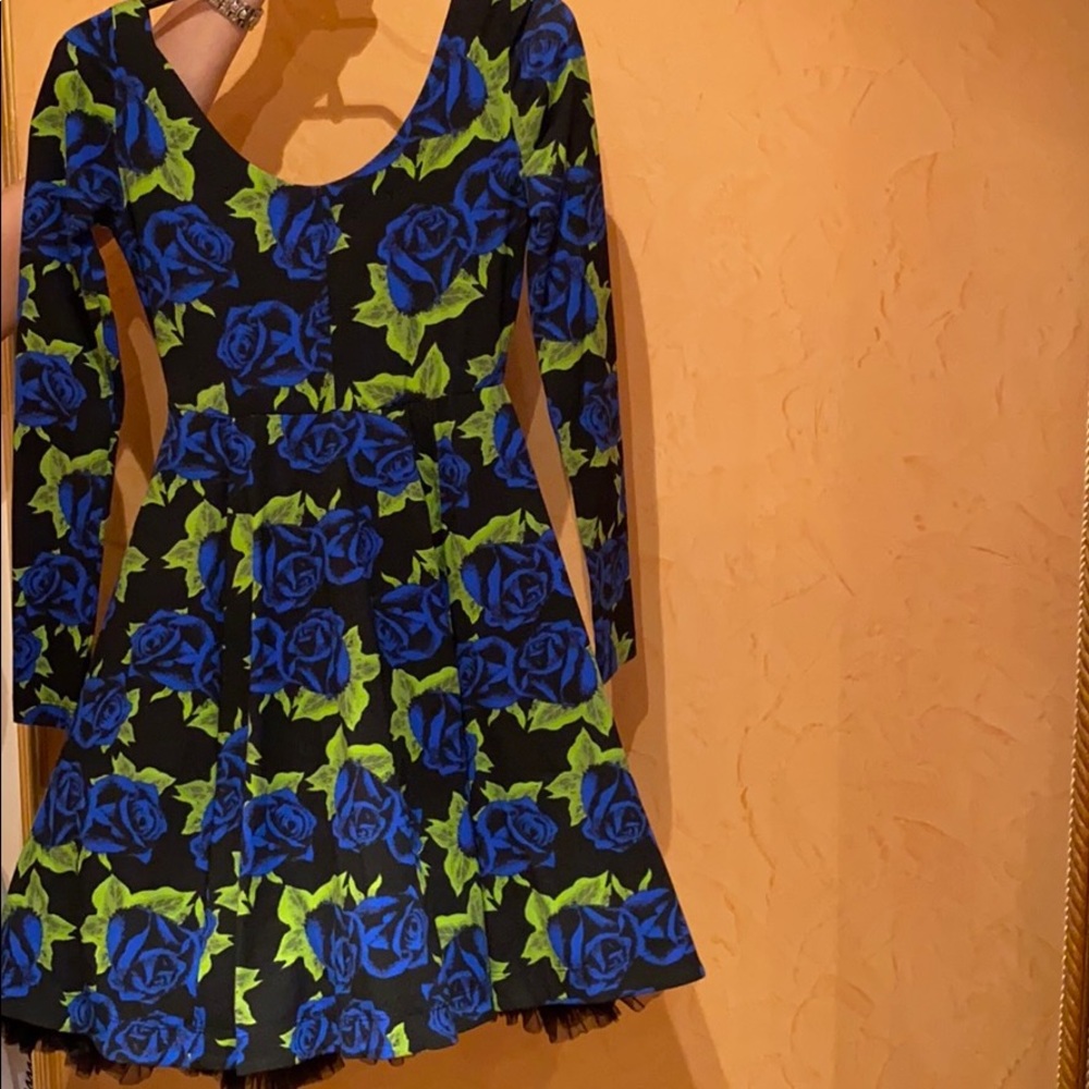Dress - Picture 2 of 2